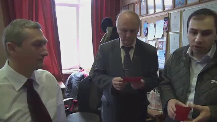 А.В.Потапов вручил медаль 70-летия Победы М.Р. Дошлову